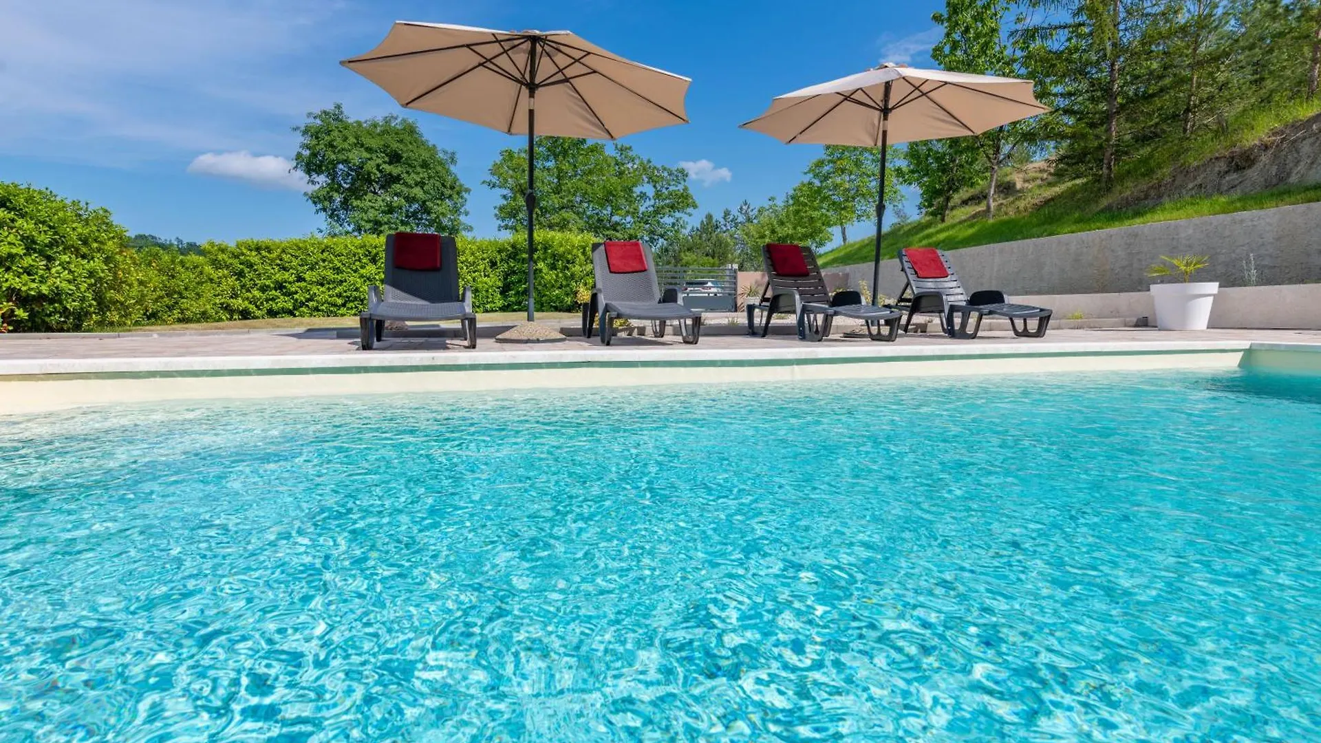 Villa Bonissa, A Private And Tranquil Haven Amidst Nature Pićan Σπίτι διακοπών